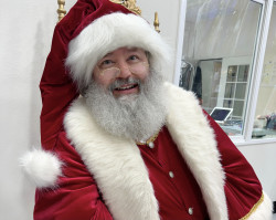 Santa Robert M